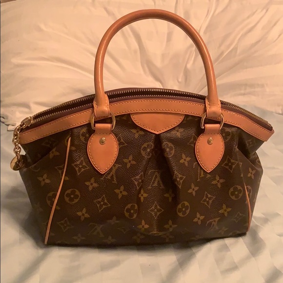 $1100 - Picture 2 of 5